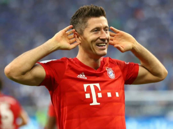  莱万多夫斯基重返安联球场受追捧  