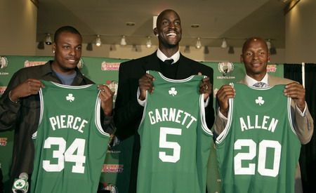  唐斯三分绝杀森林狼客场掀翻凯尔特人