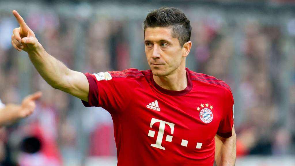  莱比锡红牛主帅变阵收效显著，客场击败门兴夺关键分  