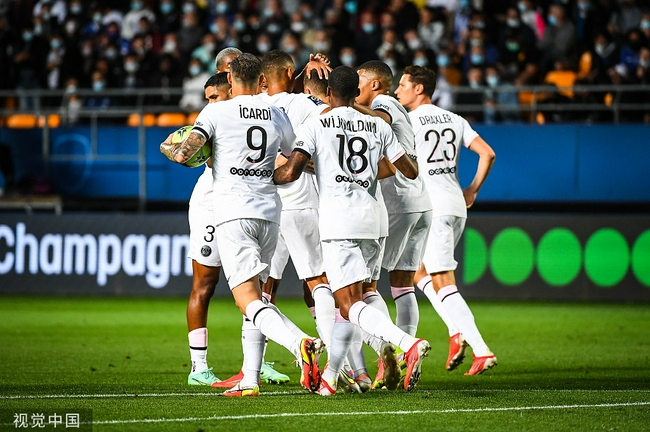  巴黎圣日耳曼客场逆转马赛，法甲争冠悬念再起